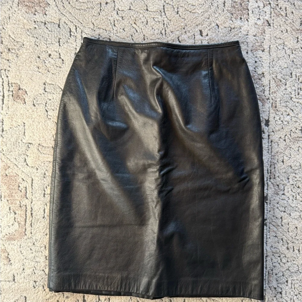 Lauren Ralph Lauren Black Leather Skirt - Picture 2 of 3